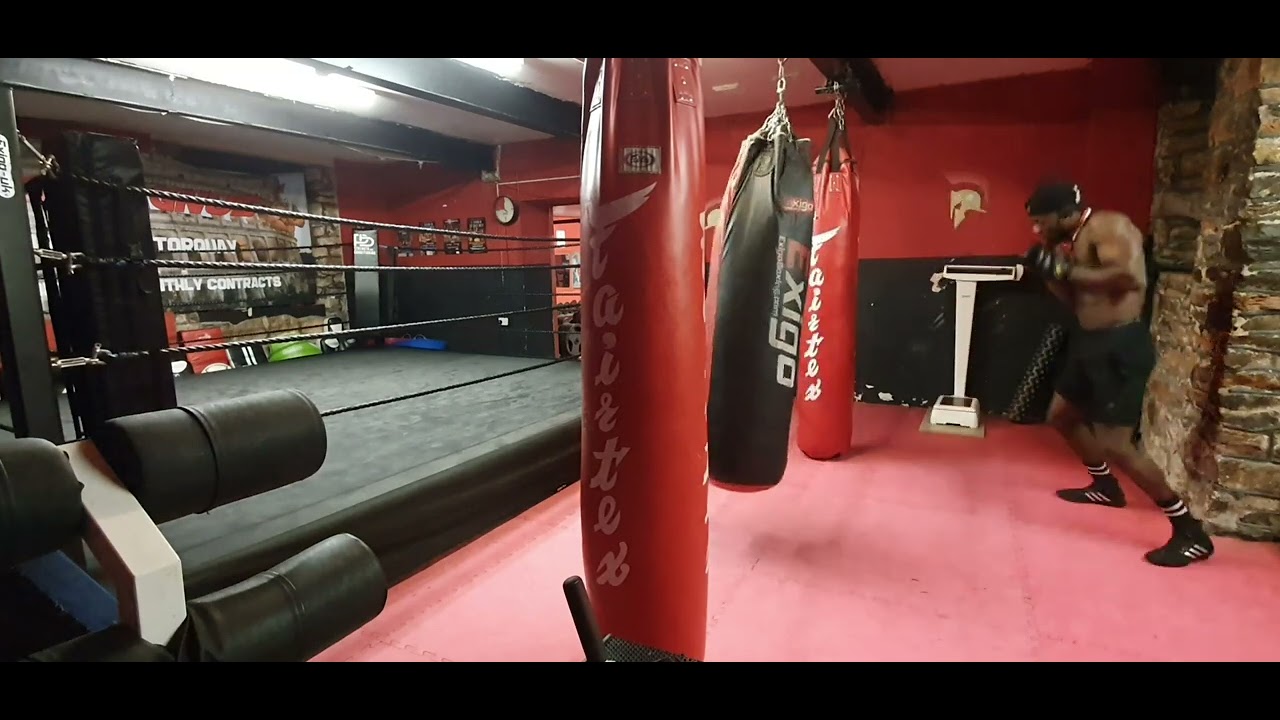 Oneface Mapacha BOXING PUNCHING BAG TRAINING TIME AT LUDUS MAGNUS 24 HOURS GYM YouTube