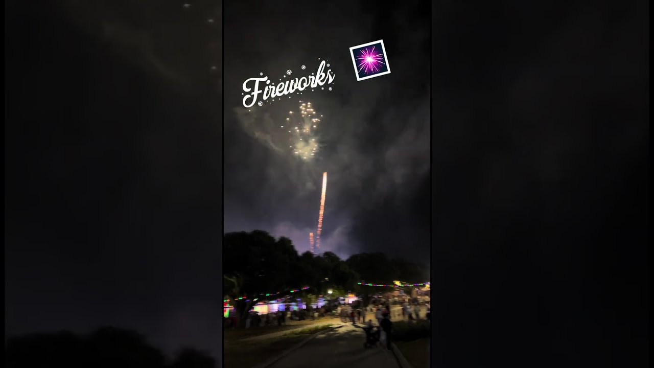 Vlogmas:Ep.21 Natchitoches, Louisiana Christmas Fireworks n Lights Show n walking in Walmart 