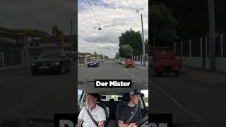 Mit einer Hand fahren... klassischer Tellerwäscher! 🫣