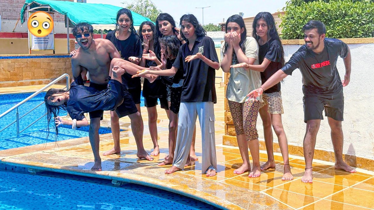 Finally hum sab Waterpark aa gye 😱 sabka makeup nikal gya pani mai 😵