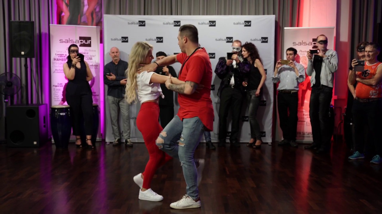 Bachata Sensual Workshop mit Caro und Tomi aus Ulm Salsa Energy
