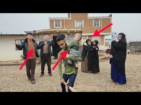 Playing as a PRINCESS KITTEN in Minecraft!