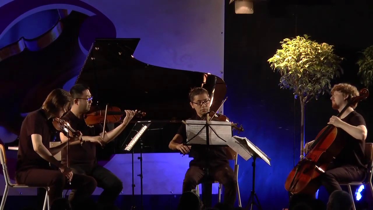 camera iphone 8 plus apk 09/07/2018(Filmato Vicini)-Cortile di S Chiara:Concerto inaugurale di allievi e docenti