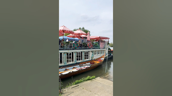 Brunch on a boat ⚓️🥑 #brunchdate #brunchideas #sundaybrunch #shortswithcamilla