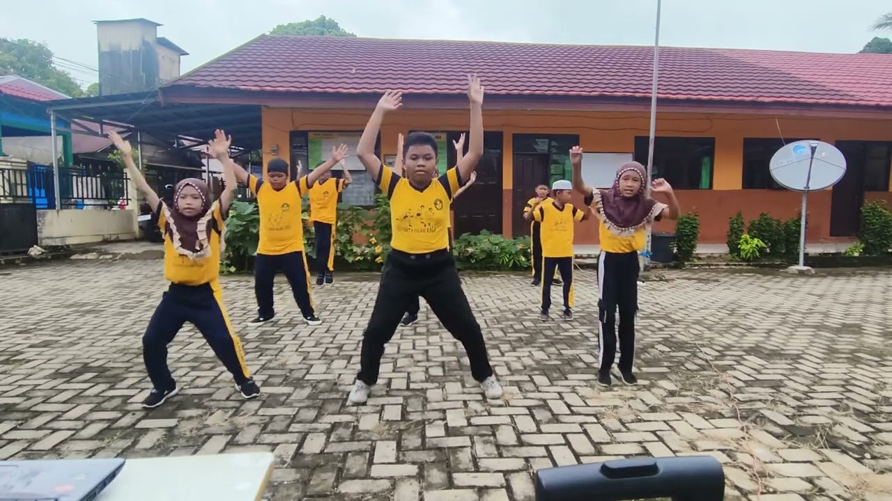 Lomba Senam Anak Indonesia Hebat 2025 SDN Sungai Karias 5 Kalimantan Selatan