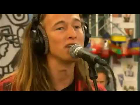 Baggio - Does Your Mother Know ( Live at 3FM Serious Request)