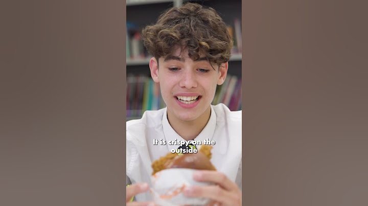 British Highschoolers try Popeyes!