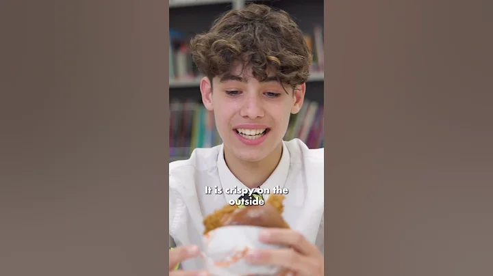 British Highschoolers try Popeyes!