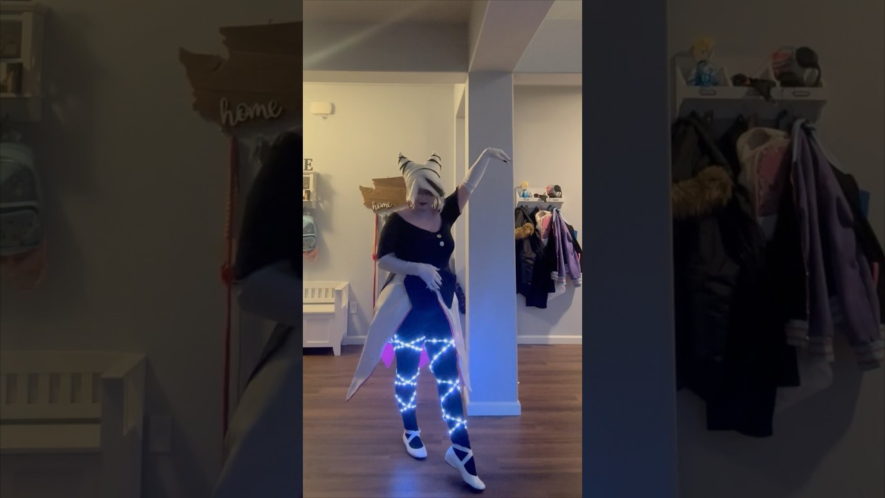 Hazbin Carmilla doing all the spins! 🤩 #cosplay #diycosplay #hazbinhotel #cosplaygirl #carmilla