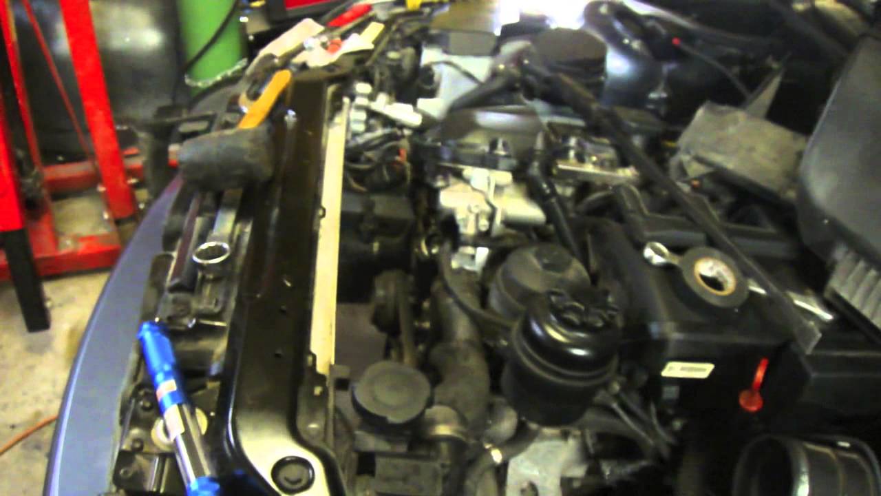 DIY How to remove a Alternator BMW E46 YouTube