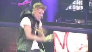 Download Justin Bieber - Shape Of You Justin Bieber - Shape Of You