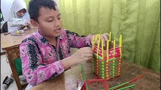 membuat kriya anyaman tiga dimensi