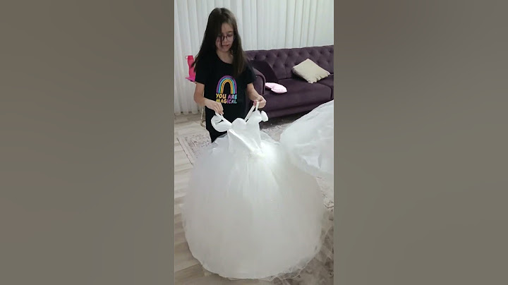 Kızlar bu gelinlikler küçülmüş!😂❤️ #shorts #keşfet #shortsvideo
