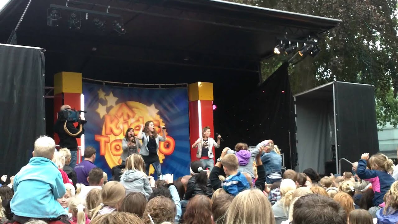 Alles Kids 2011 - Lisa, Amy en Shelley.MOV