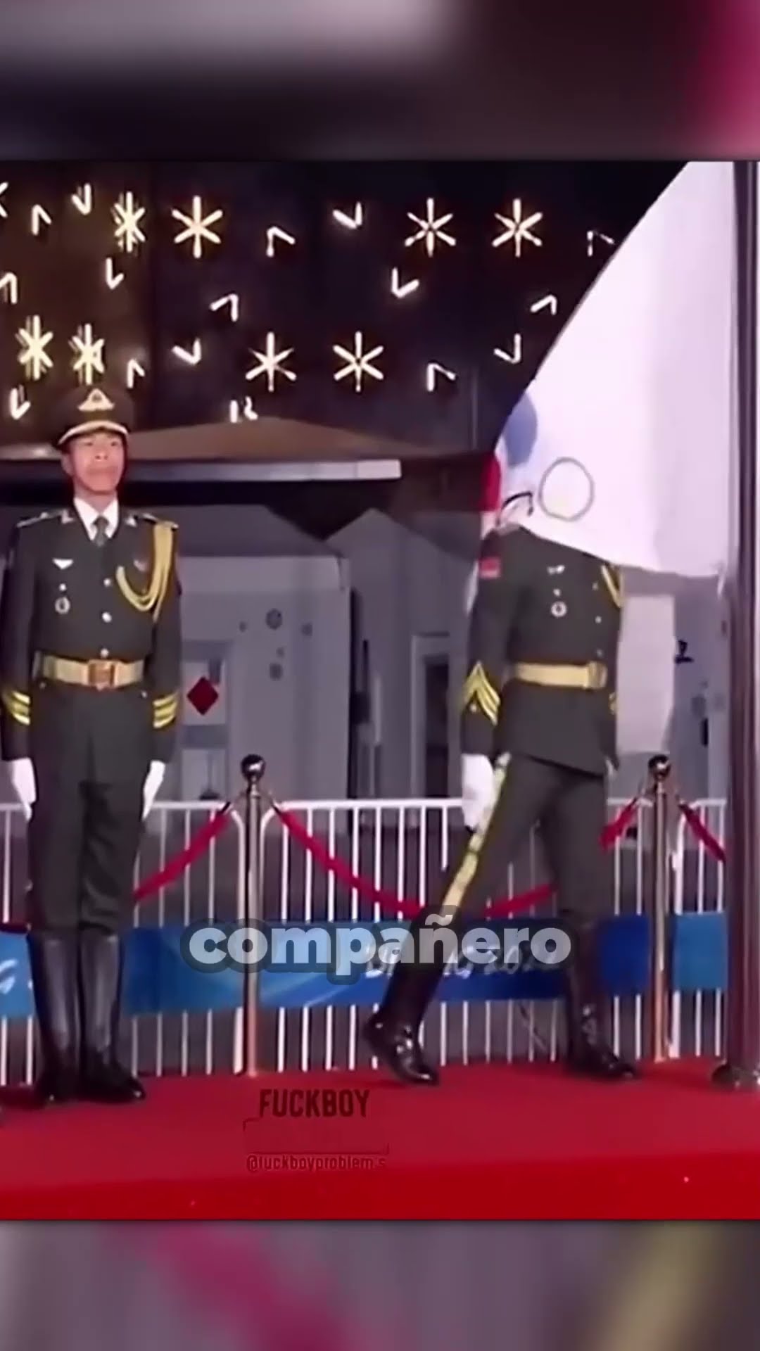SOLDADO aguanta la RISA?