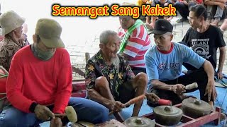 Semangat Sang Kakek Ikut Melestarikan Seni Barongan Blora // Musik Gamelan Barongan Klasik