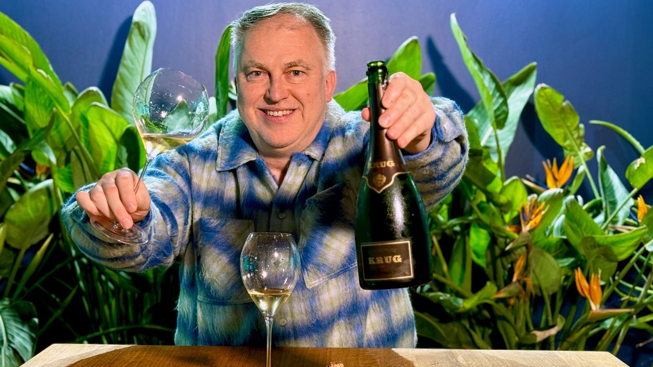 Ник Бейкер дегустирует новый шампанское Krug урожая 2013 года.