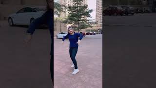 Dance Meri Rani Myra Singh Vs Aakriti Sharma