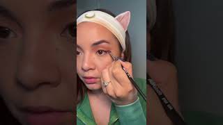 Testing Marilyn Monroe's Makeup Hacks