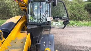 @AlFoxysNarrowboatLUNAR FOXYS IS IN CONTROL OF THE JCB TELEHANDLER See this weeks episode