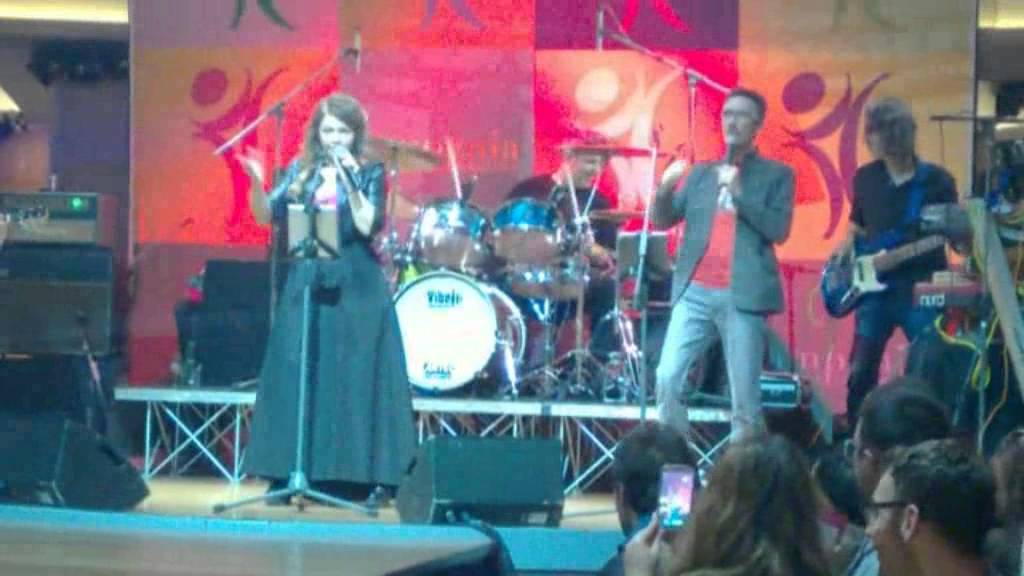 Cristina D'Avena & Gem Boy - C.C.Campania 04-01-2016