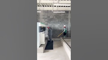 High voltage switch at a power grid