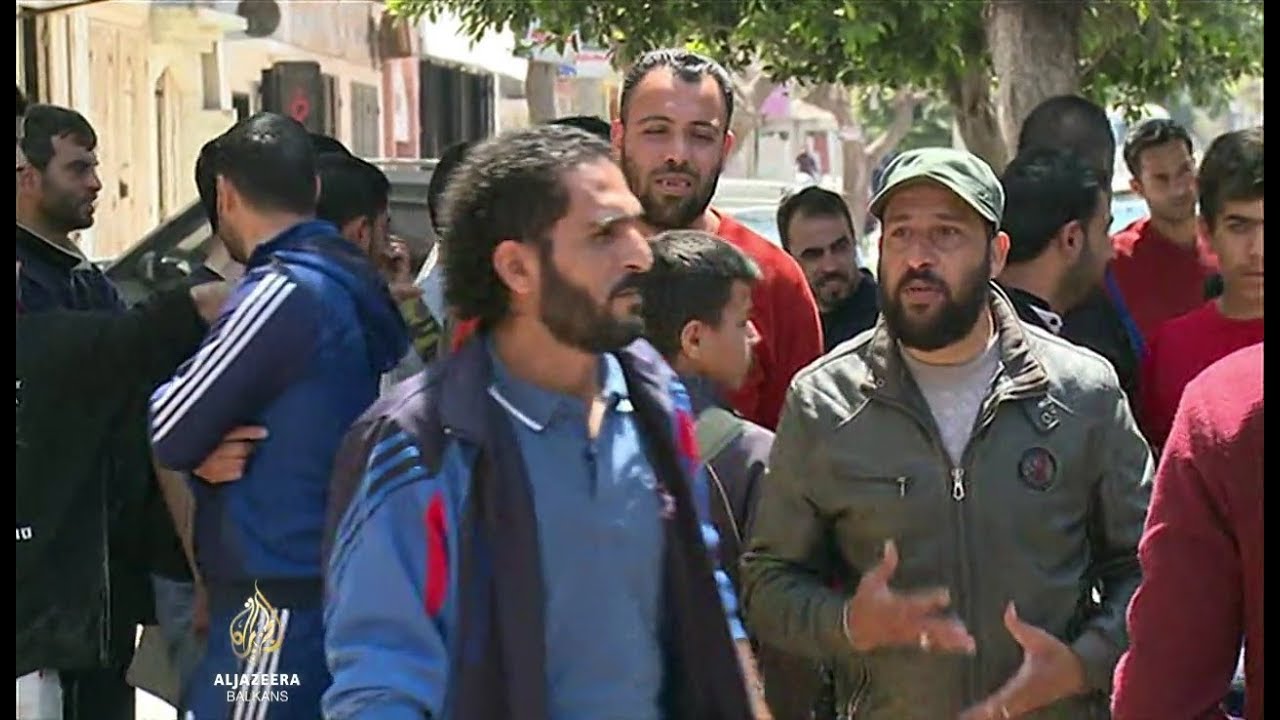 موظفو الخدمة المدنية في غزة بدون رواتب بسبب النزاع السياسي