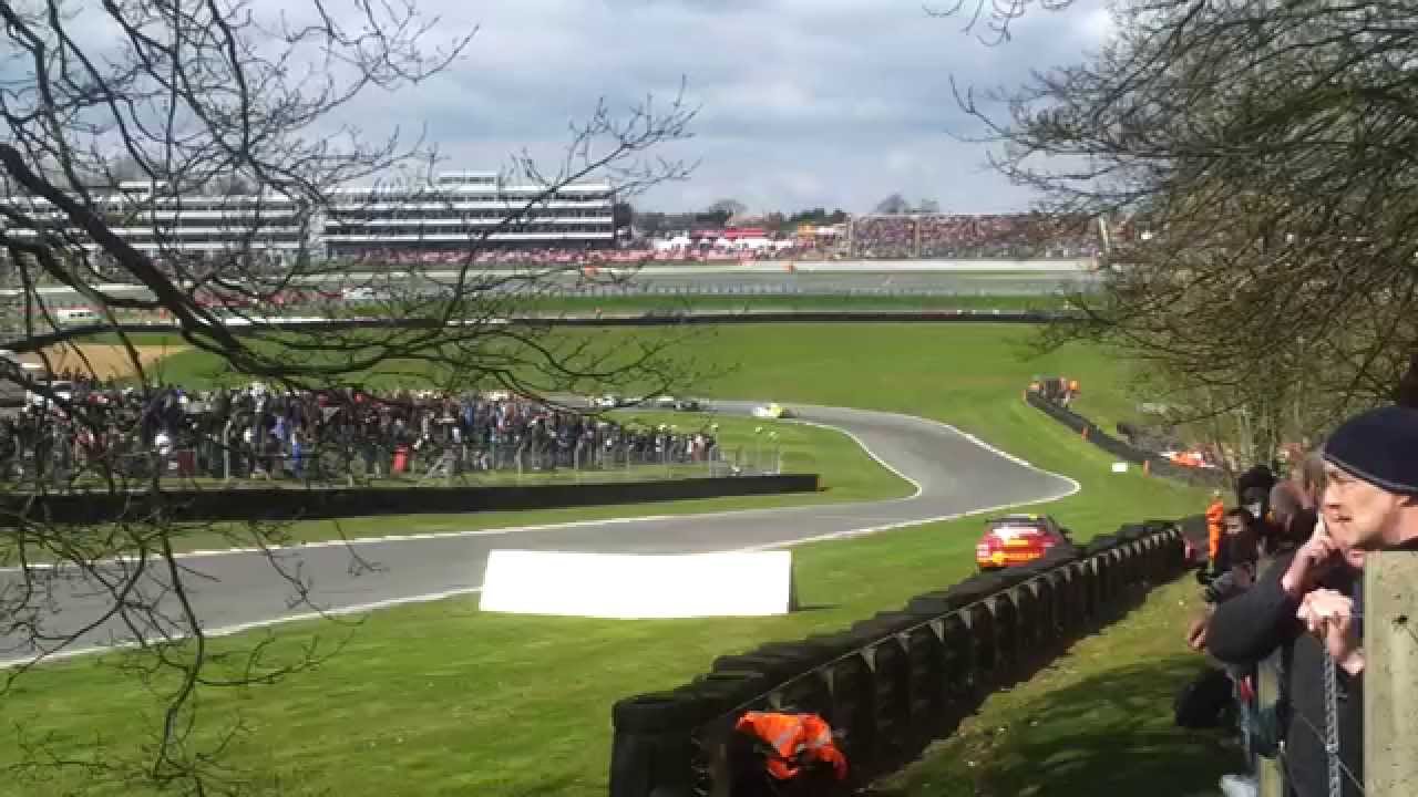 BTCC Brands Hatch race 2 Graham Hill Bend entry