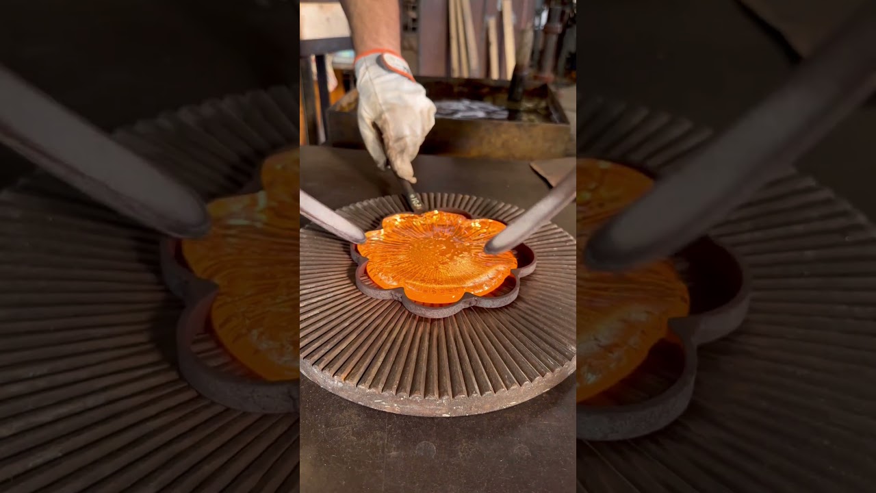 Lava Flowery #art in Sylcom