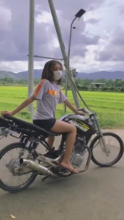 STORY Wa || CeWe canti naik motor tiger #tigerherexindonesia