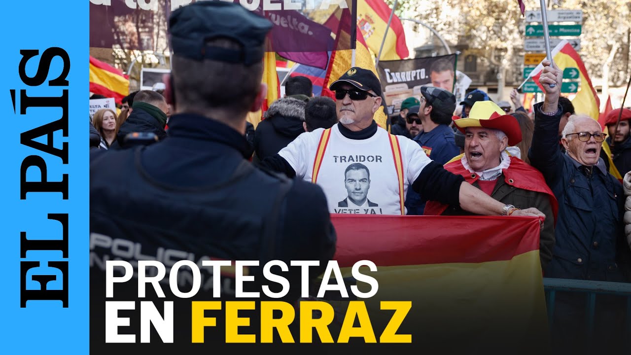 PROTESTAS FERRAZ | Revuelta, próximo a Vox, se manifiesta frente a la sede del PSOE | EL PAÍS