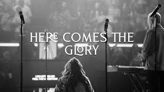 Vignette de la vidéo "Here Comes The Glory - David & Nicole Binion"