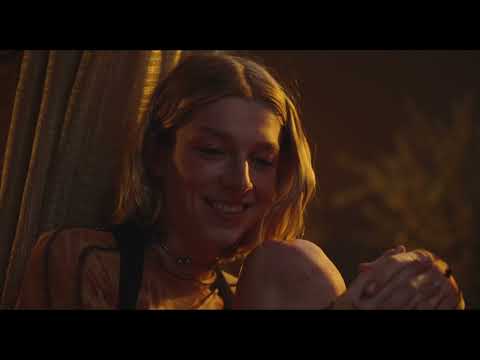 Euphoria S02E03 Jules And Elliott Talking About Rue Scene 