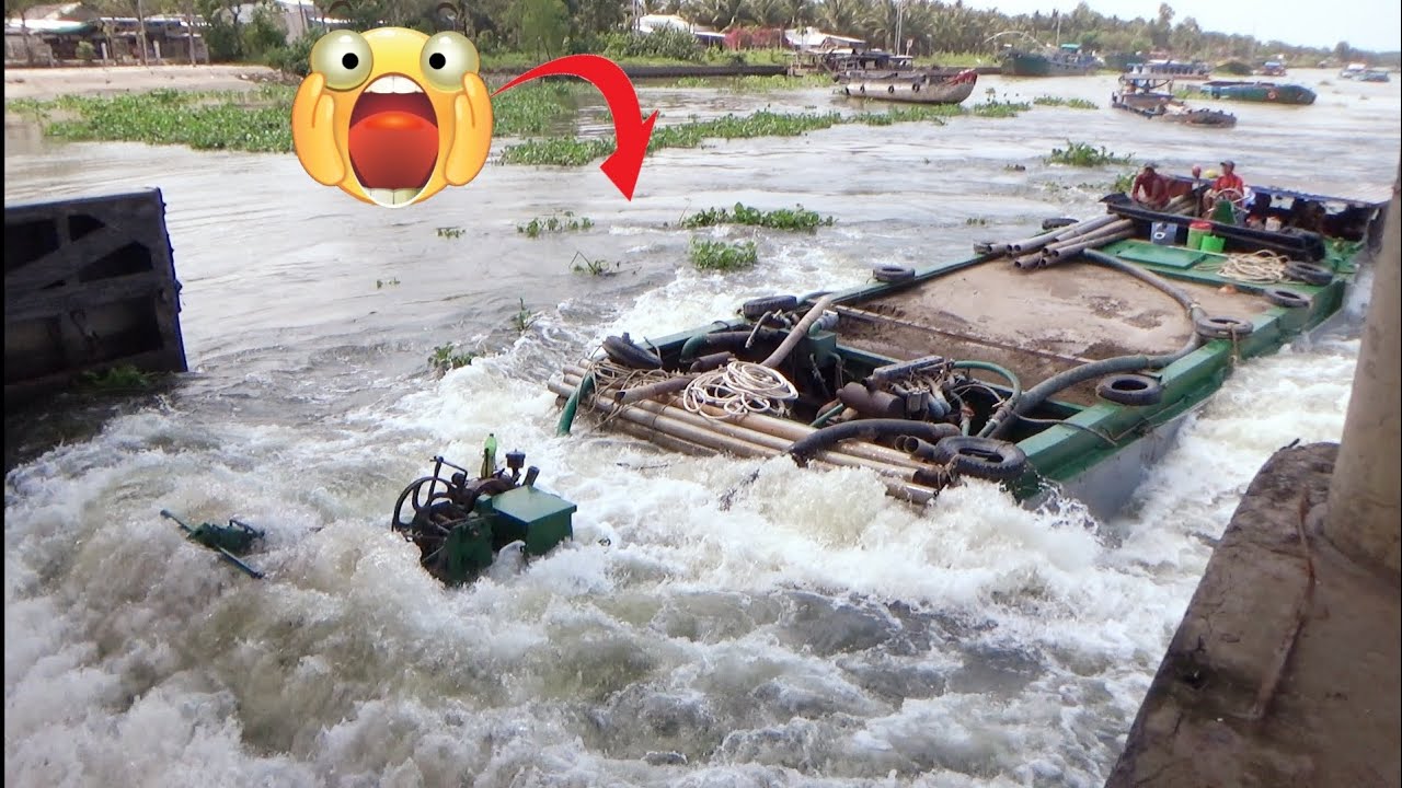 [620] Храбрый капитан не боится, что вода топит лодку у ворот плотины.