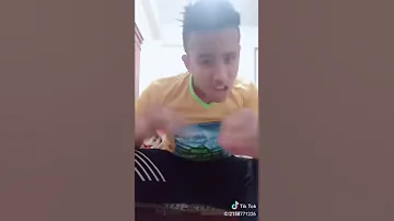 مهرجان هنولع ميوزكلي انا فاكر وانا صغير بس هجبلك الخلاصه ابويا جابلي مايك وابوك جابلك مصاصه 
