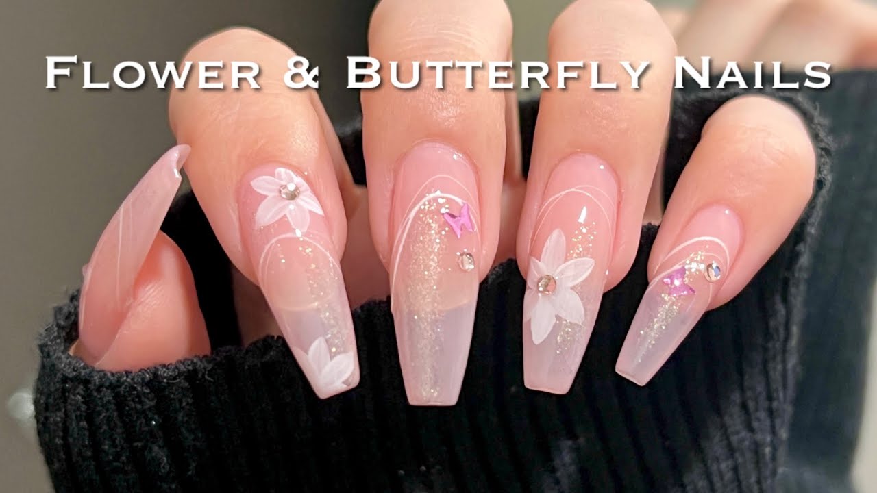 【セルフネイル】春風に舞う✨フラワー＆バタフライネイル🌸🦋/チップで長さだし💅