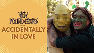 Vignette de la vidéo "New Found Glory - Accidentally In Love (Official Music Video)"