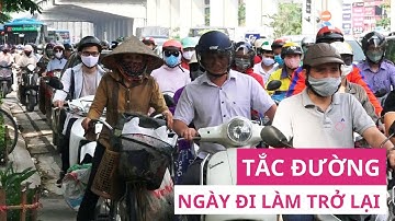 Đường phố Hà Nội ùn tắc kéo dài trong ngày đầu đi làm trở lại
