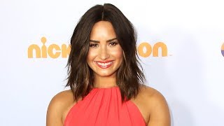Demi Lovato Talks Crush On Barney & Poot Lovato On Jonathan Ross Show