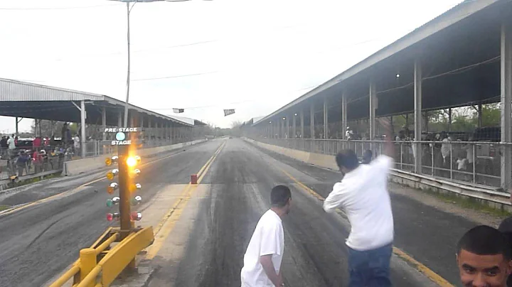 Mustang Blows it's Exhaust off at Yellow Belly Drag Strip