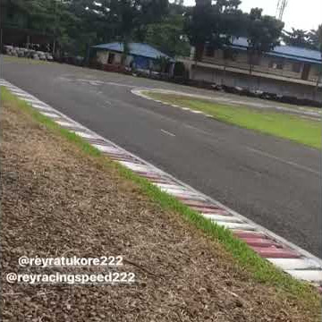 Sliding road race
