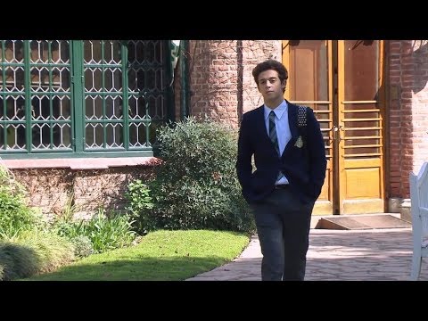 Soy Luna - Matteo choca con Luna en el Blake (1x03)