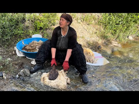 Doğunun Dağlarında Yaşamak ~ Günlük Köy Hayatı ~ Derede Yün Yıkamak