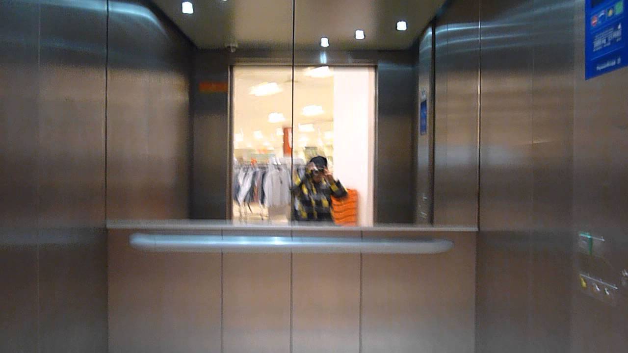 Thyssenkrupp MRL lift at TK maxx in St austell