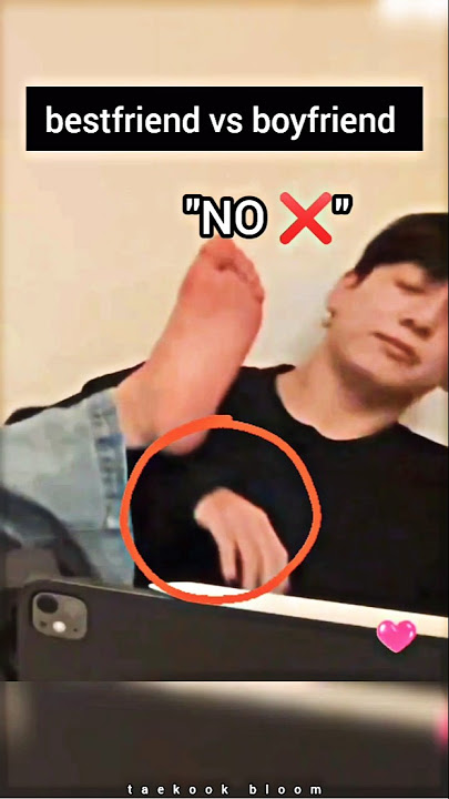 Anyone can notice 😁‼️ Jungkook with his Friend VS Boyfriend 😌 #shorts #taekook