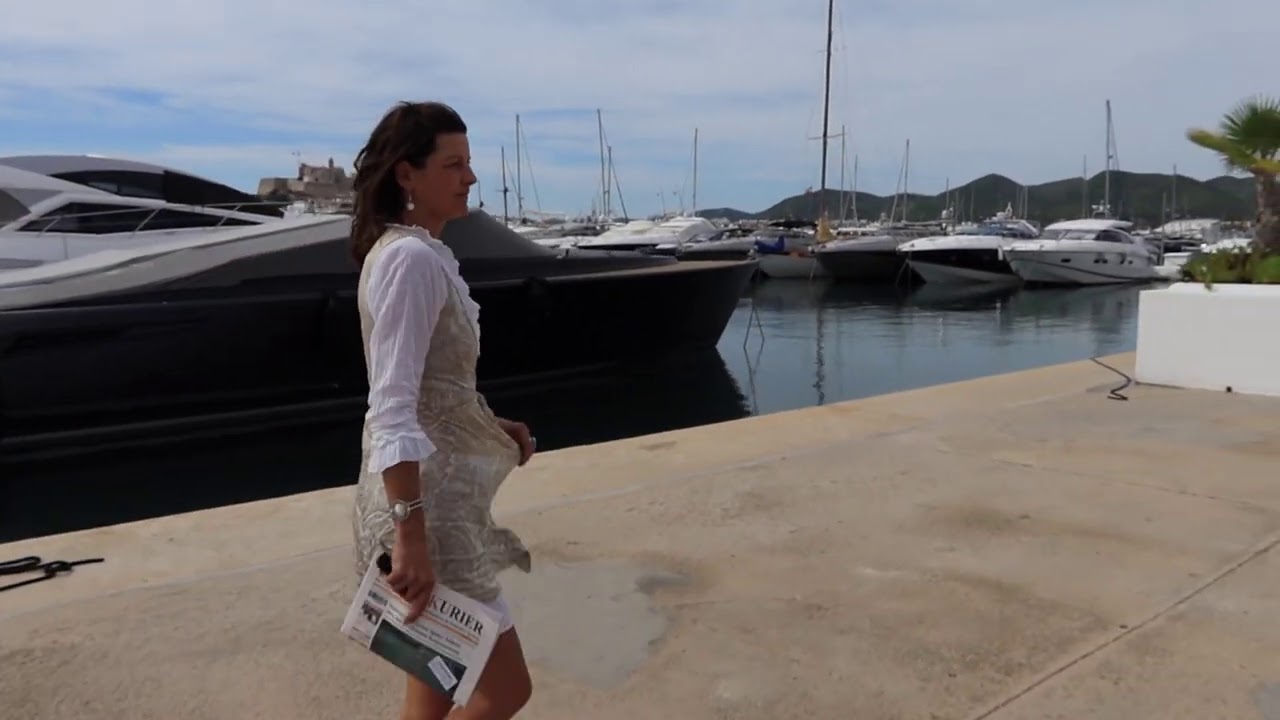 Ibiza ungeschnitten: Die Gastro- und Ladenzeile von Marina Botafoch