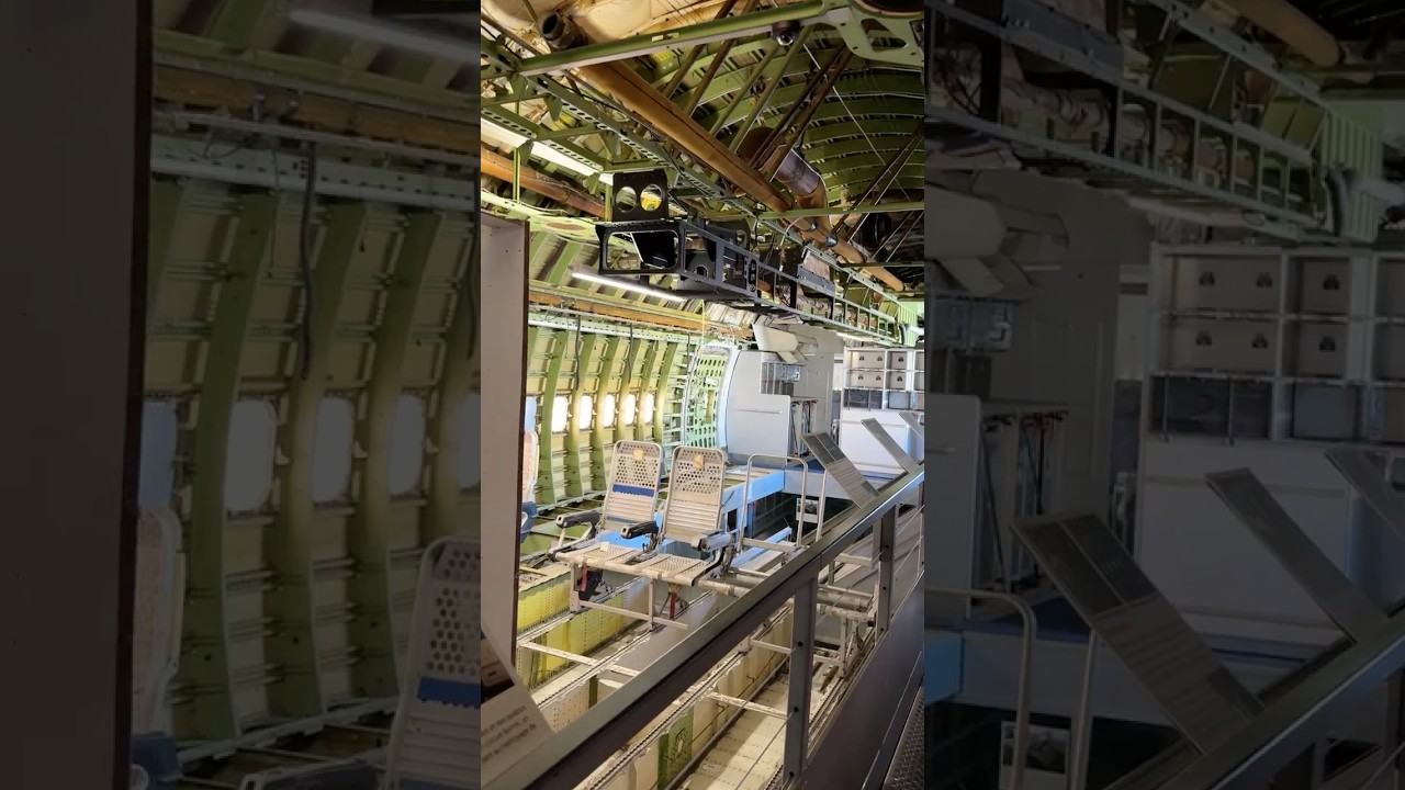 ジャンボジェットの内部を歩いてみた【フランスのル・ブルジェ航空宇宙博物館 Musée de l'Air et de l'Espace】