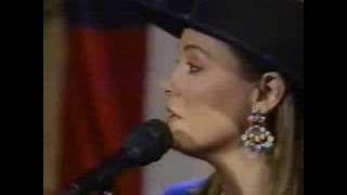 Suzy Bogguss - Someday Soon (live)