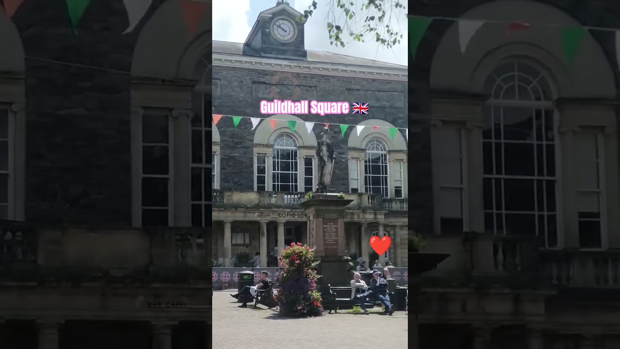Guildhall Square 🇬🇧🇵🇭