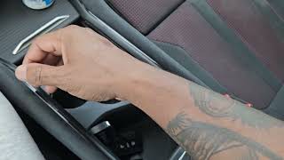 How to Extend the Center Armrest in Škoda Kodiaq
